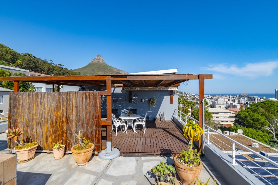 3 Bedroom Property for Sale in Sea Point Western Cape